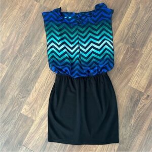 Scoop neck dress